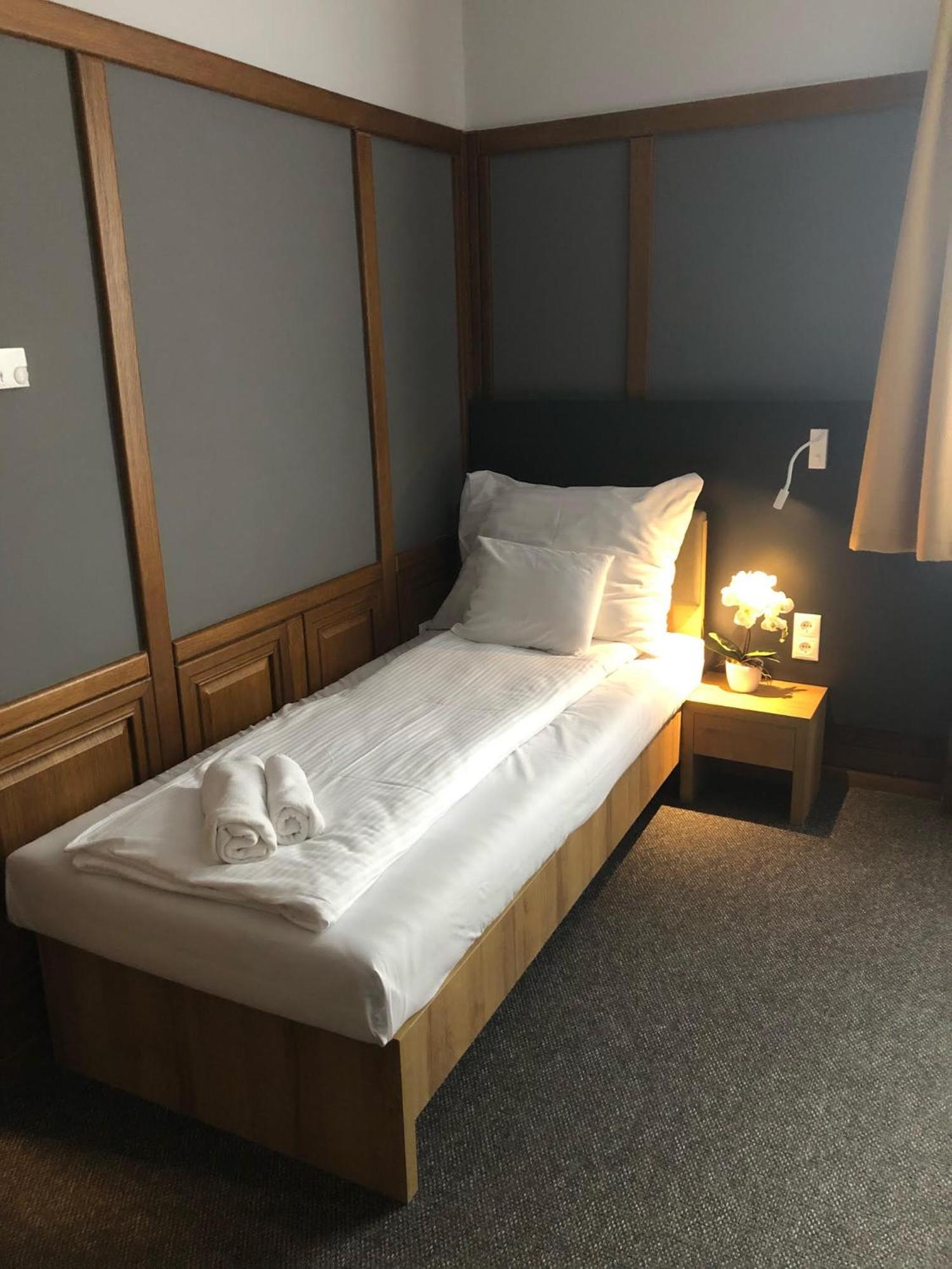 Svajci Lak Panzio Bed and Breakfast Nyíregyháza Εξωτερικό φωτογραφία